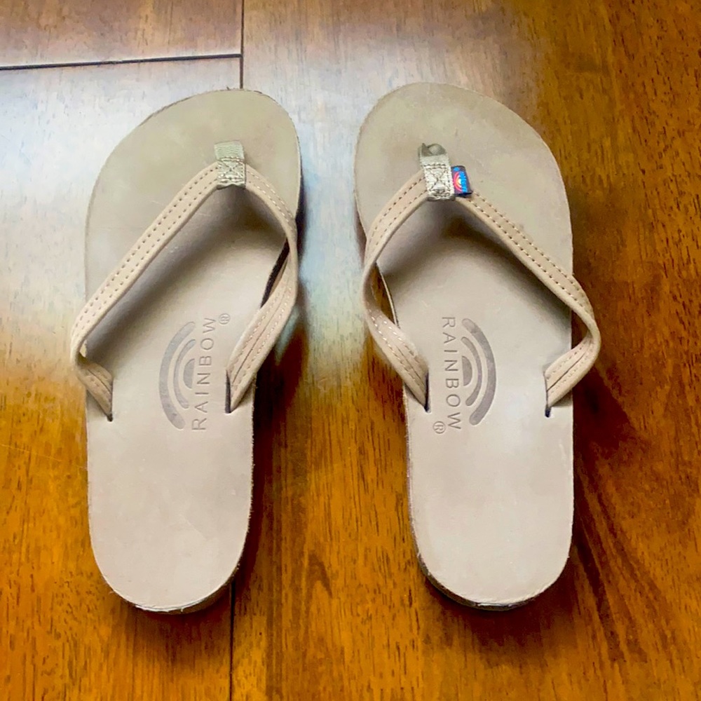 Rainbow sandals worn 1 time! Fit size 7-7.5
